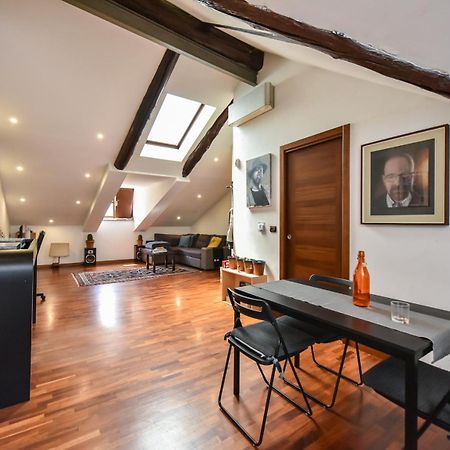 Modern Apartment Piazza Statuto Porta Susa Fs Turín Exterior foto